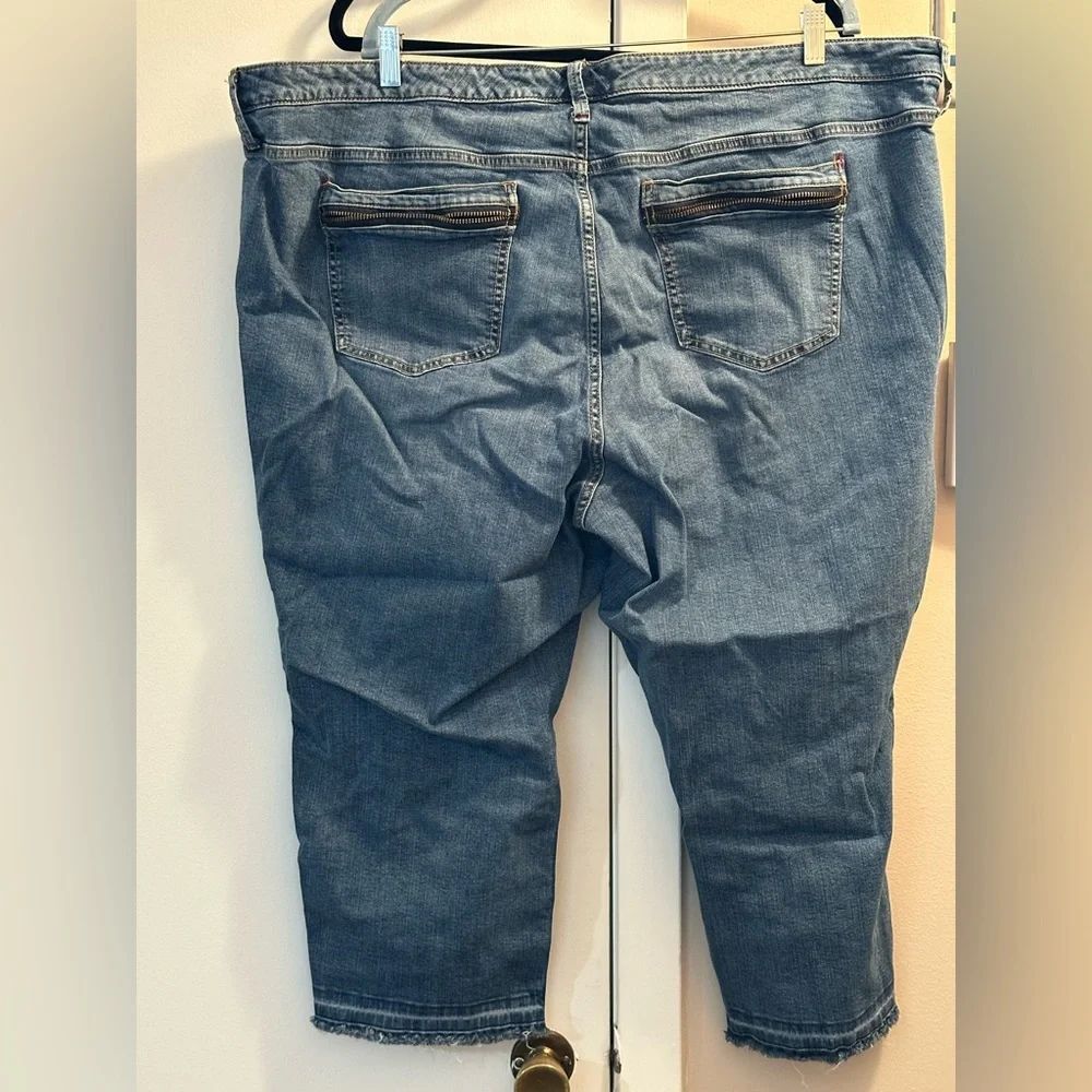 Torrid jeans - Picture 2 of 3